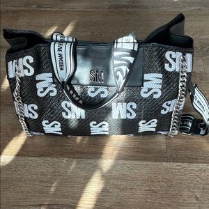 Steve Madden woven tote